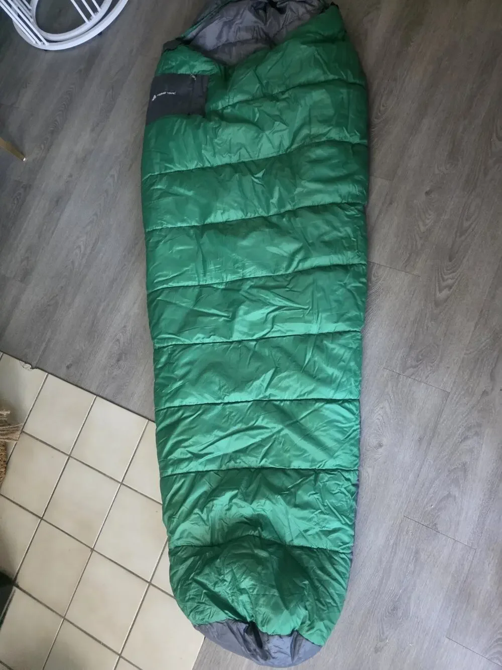 Ozark Trail Synthetic Polyester Sleeping Bag Green/Gray 33 x 84 in Pre-Owned